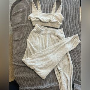 Gilly Hicks lounge set in great condition